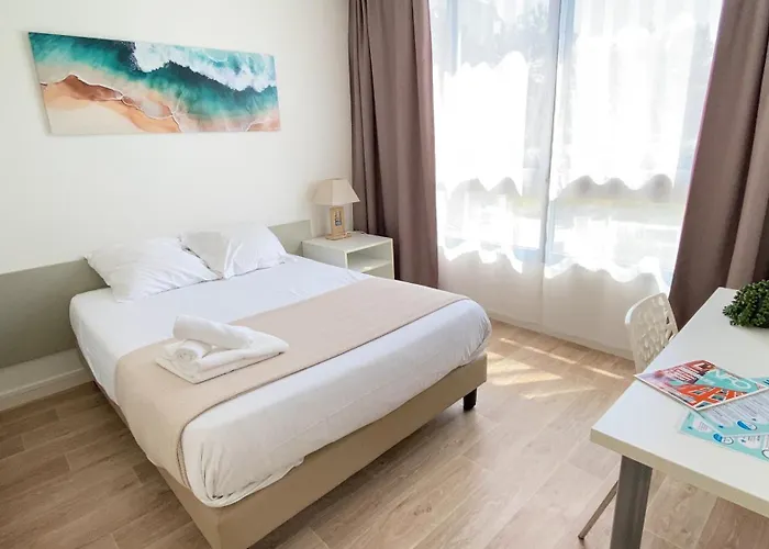 Residence New RochelleHotel la Rochelle